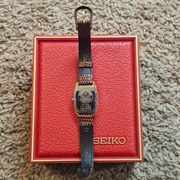 Vintage Seiko Mickey Mouse Watch 2K02-5009 Womens Gold Tone 60th Anniv with Box - Picture 8 of 11